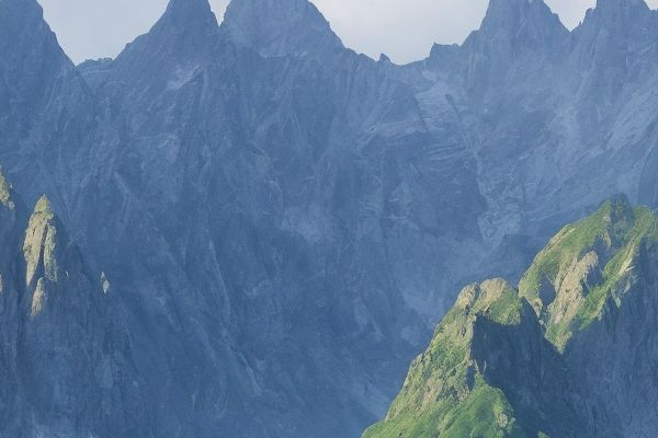 春季防晒攻略：SPF值如何选择更有效？SPF值与防晒效果等。